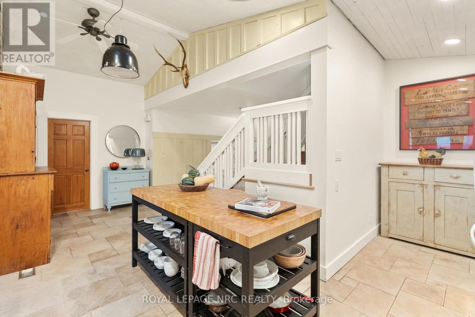3765 CRYSTAL BEACH DRIVE Image 19