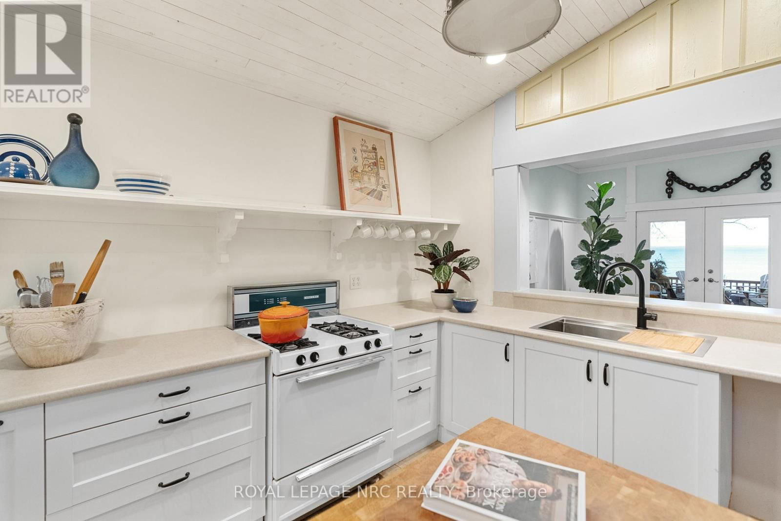 3765 CRYSTAL BEACH DRIVE Image 20