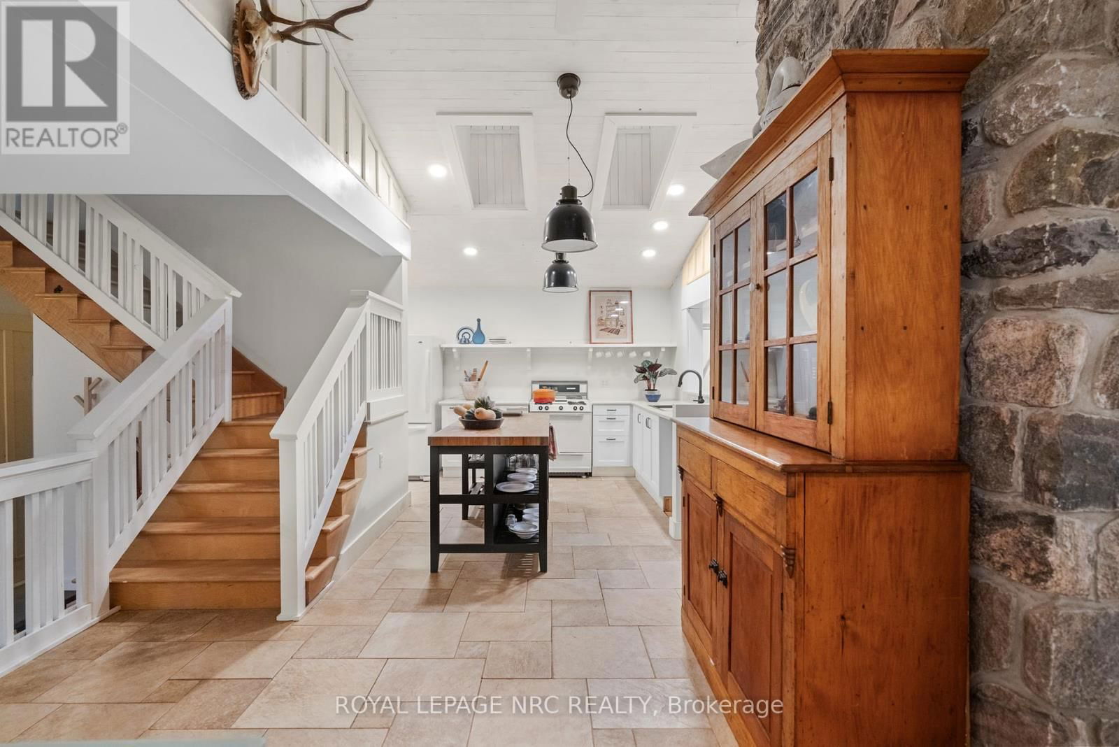 3765 CRYSTAL BEACH DRIVE Image 35