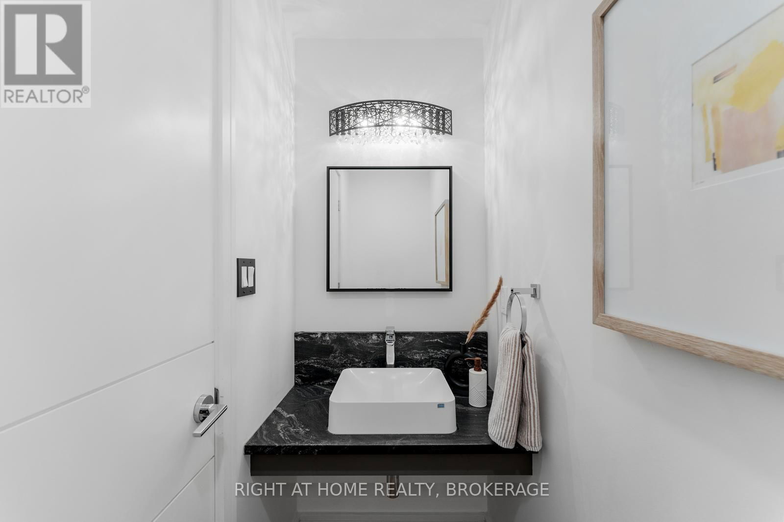 14 MAPLE STREET Image 23