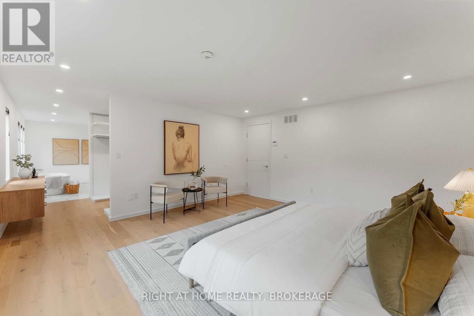 14 MAPLE STREET Image 26
