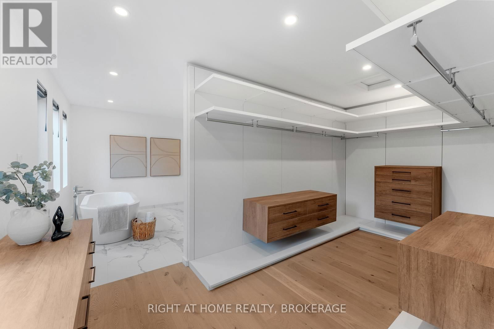 14 MAPLE STREET Image 28