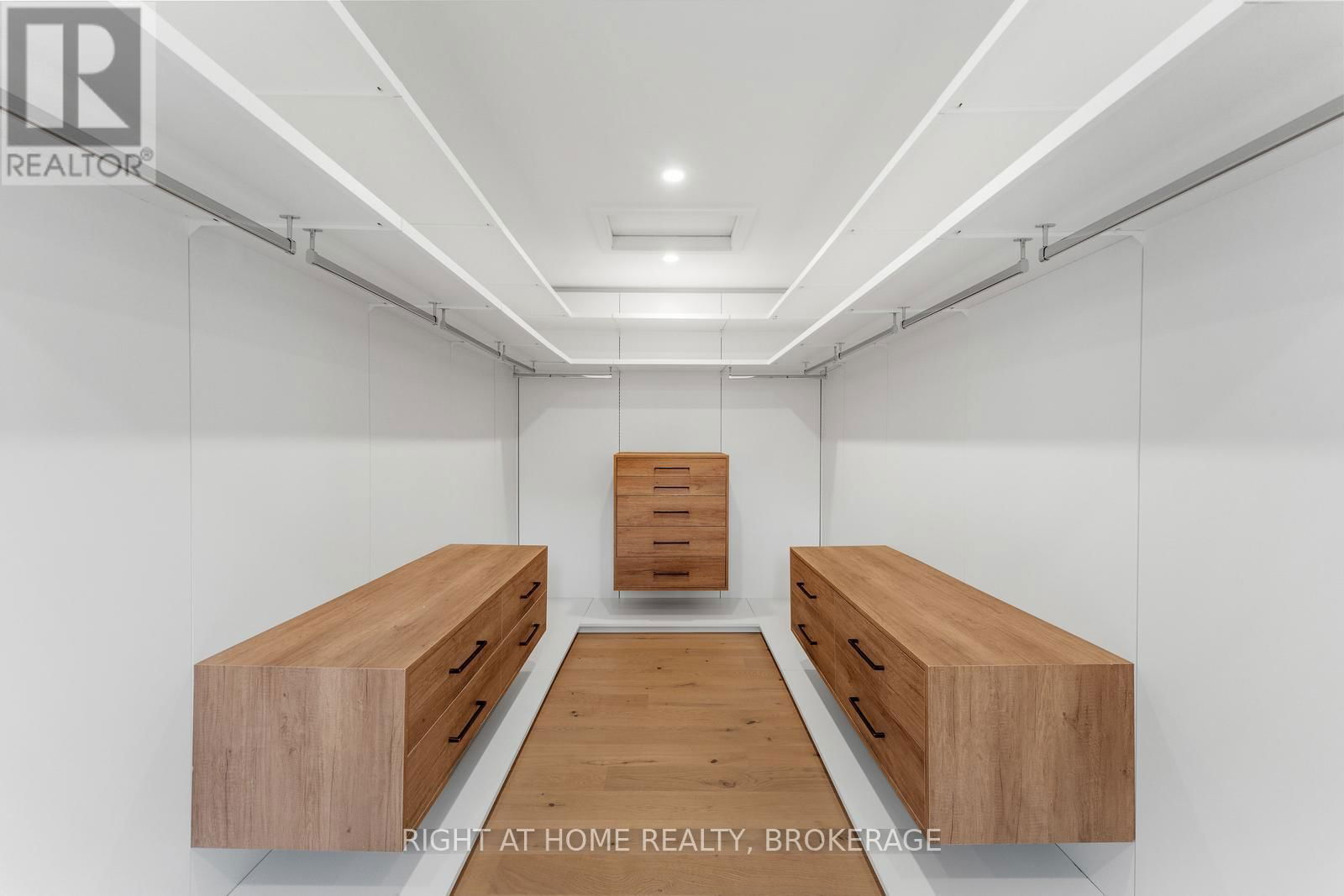 14 MAPLE STREET Image 29