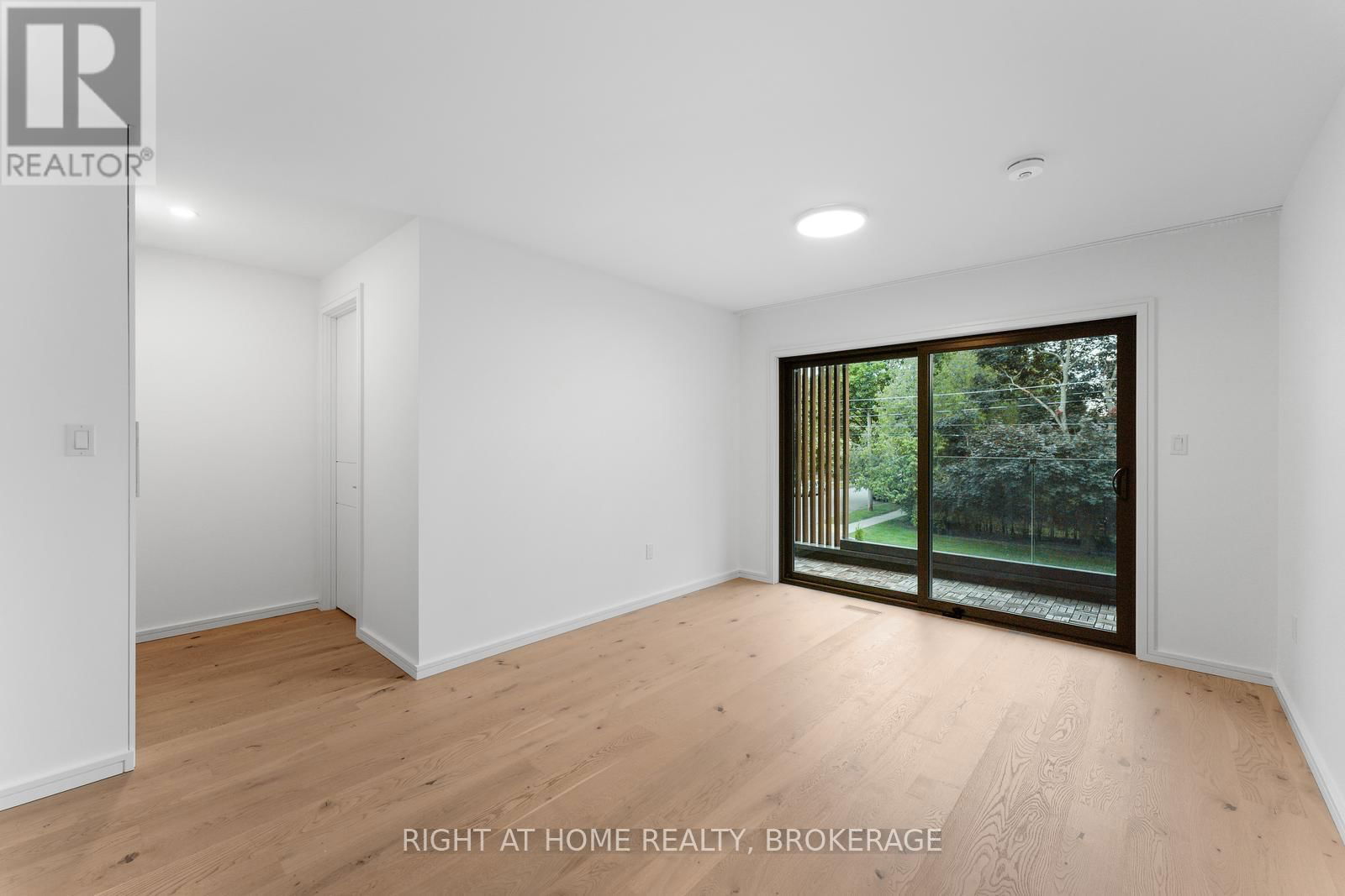 14 MAPLE STREET Image 30
