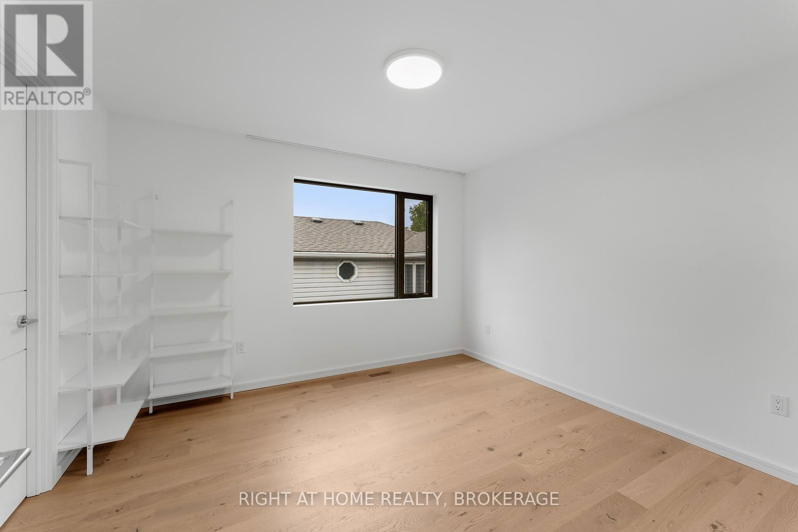 14 MAPLE STREET Image 35