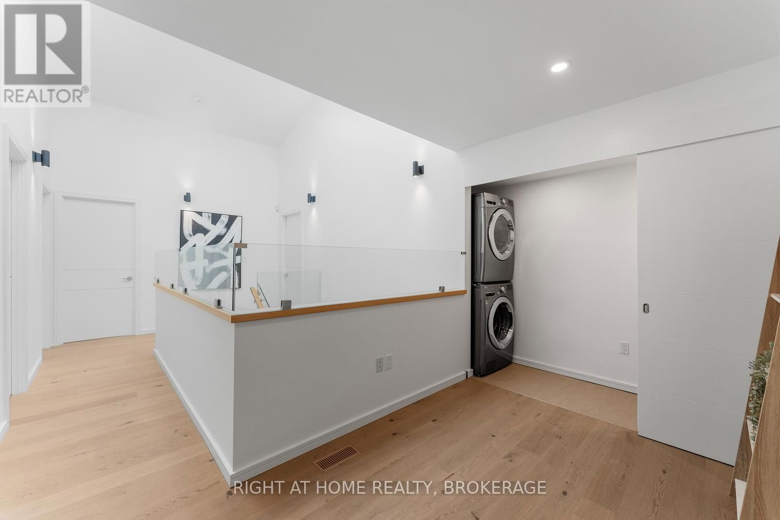 14 MAPLE STREET Image 36