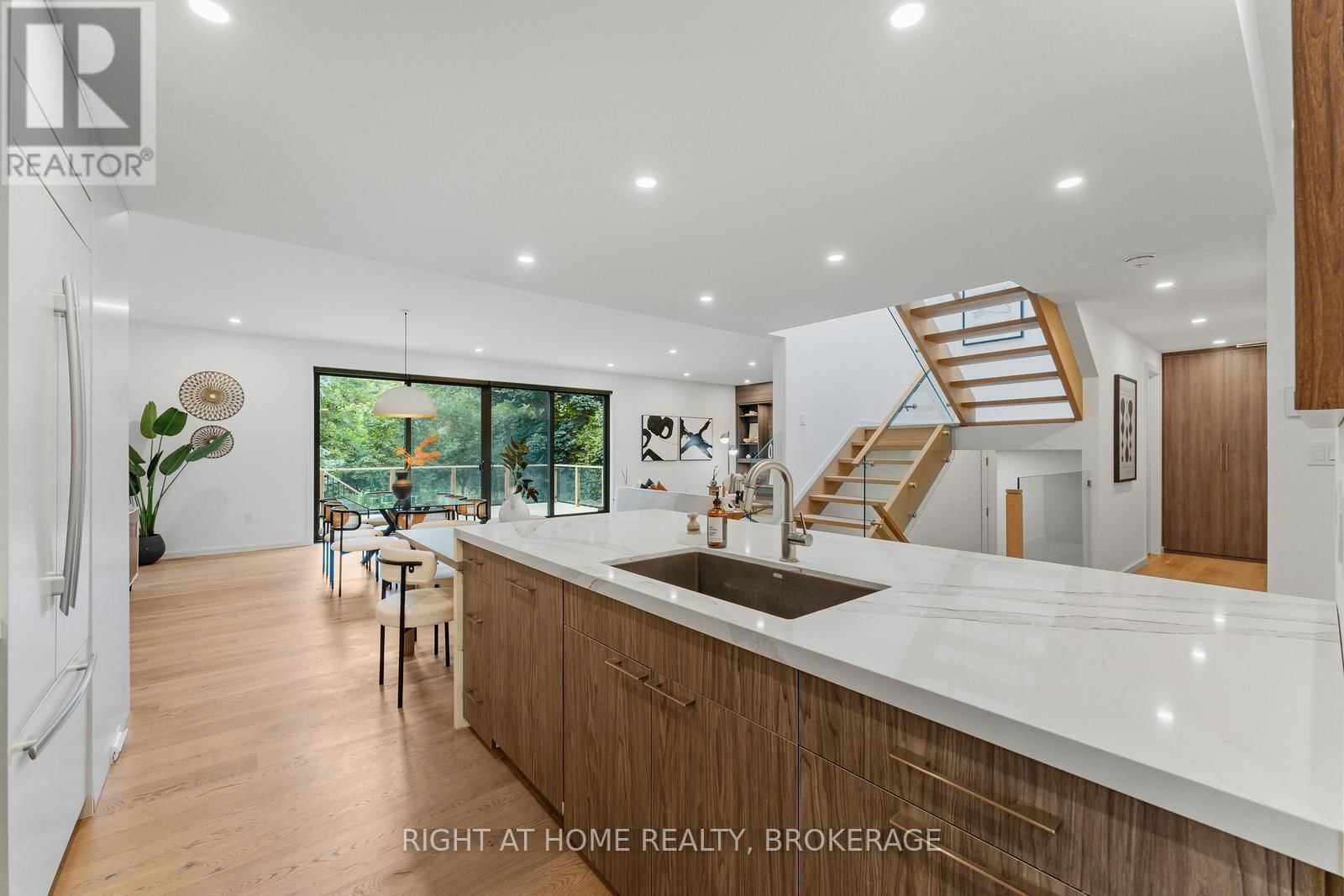 14 MAPLE STREET Image 9