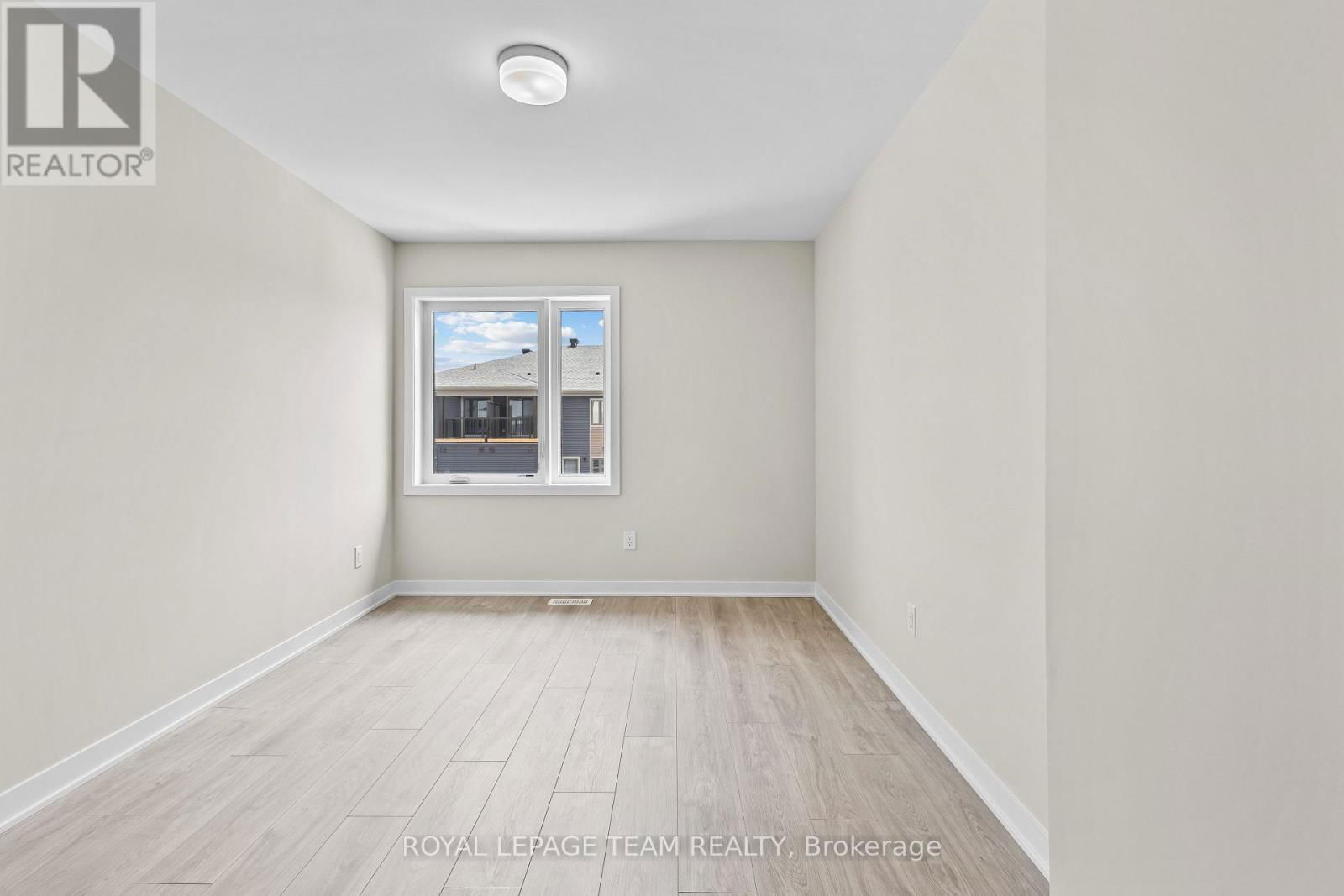 712 PARNIAN PRIVATE Image 13
