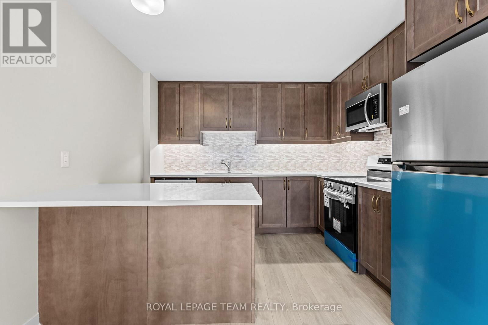 712 PARNIAN PRIVATE Image 4