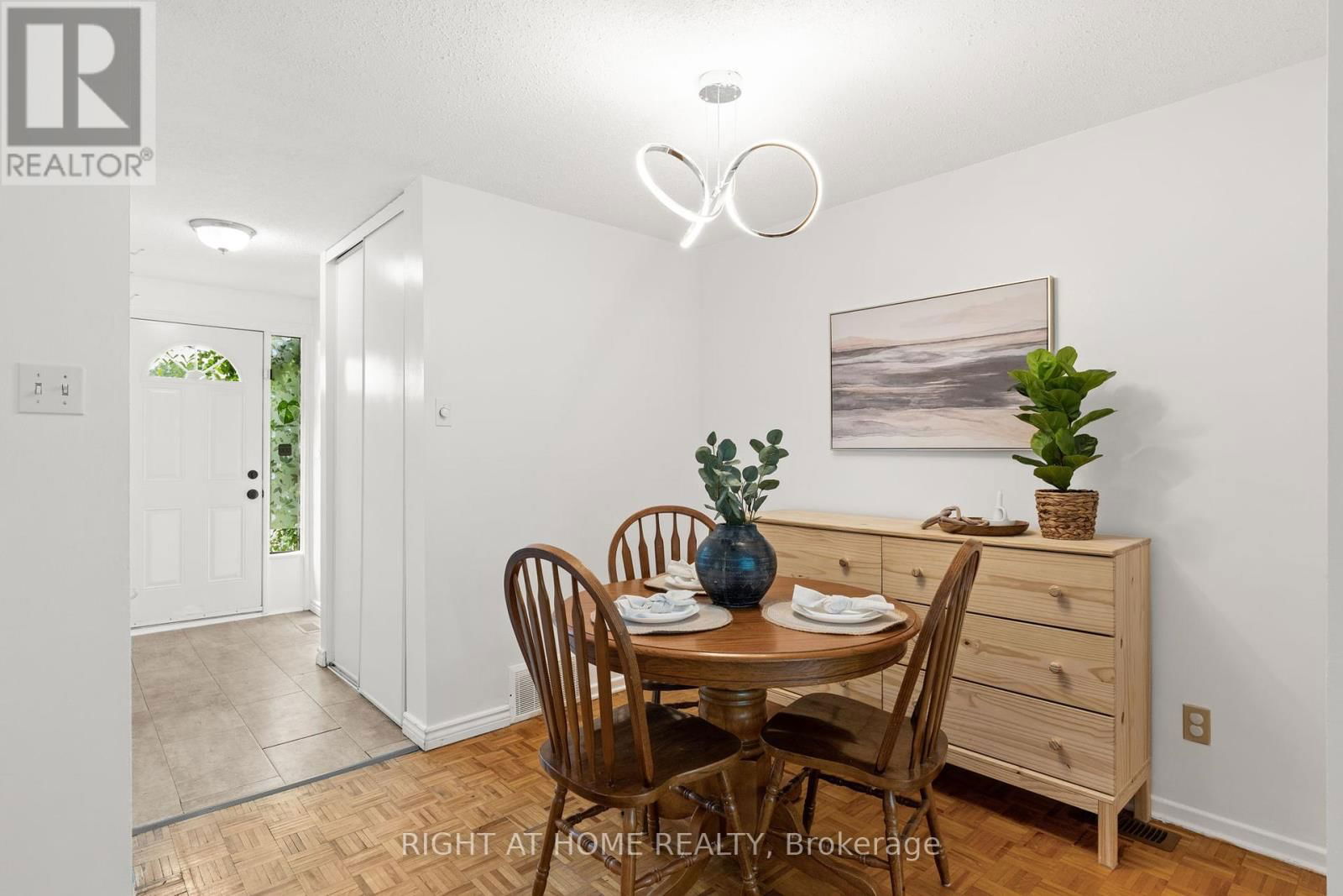 12B LARKSHIRE LANE Image 10