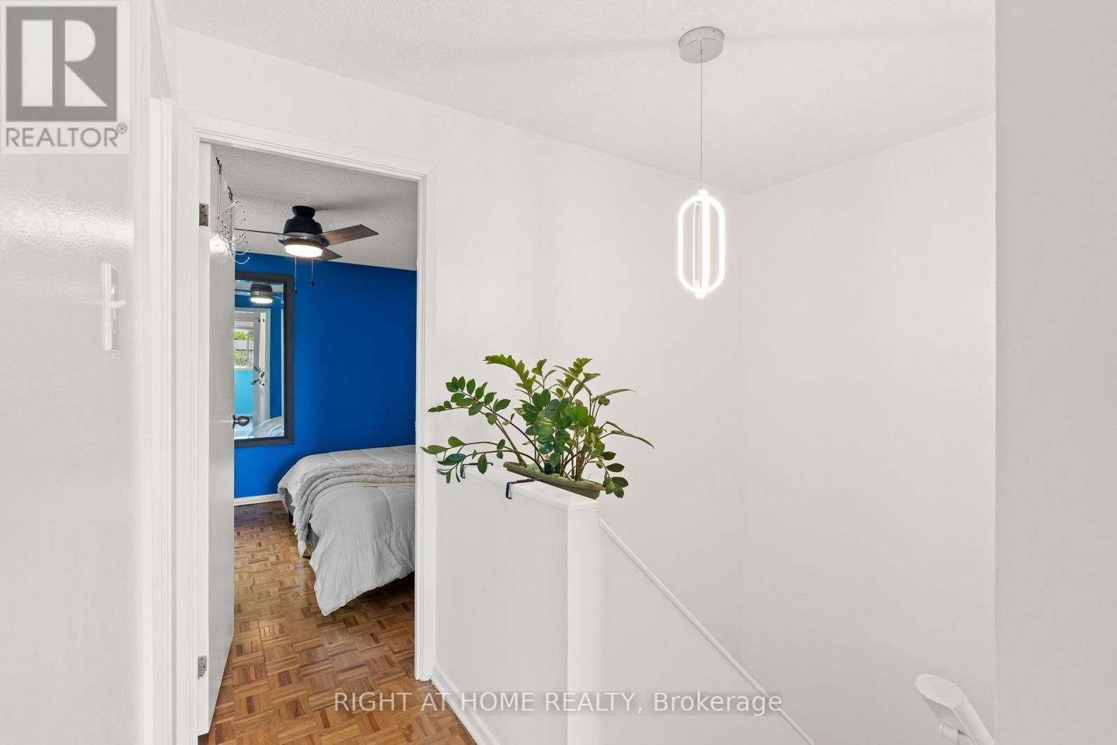 12B LARKSHIRE LANE Image 15