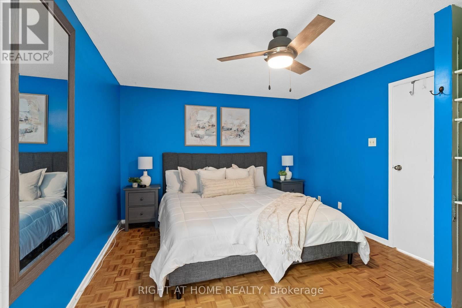 12B LARKSHIRE LANE Image 16