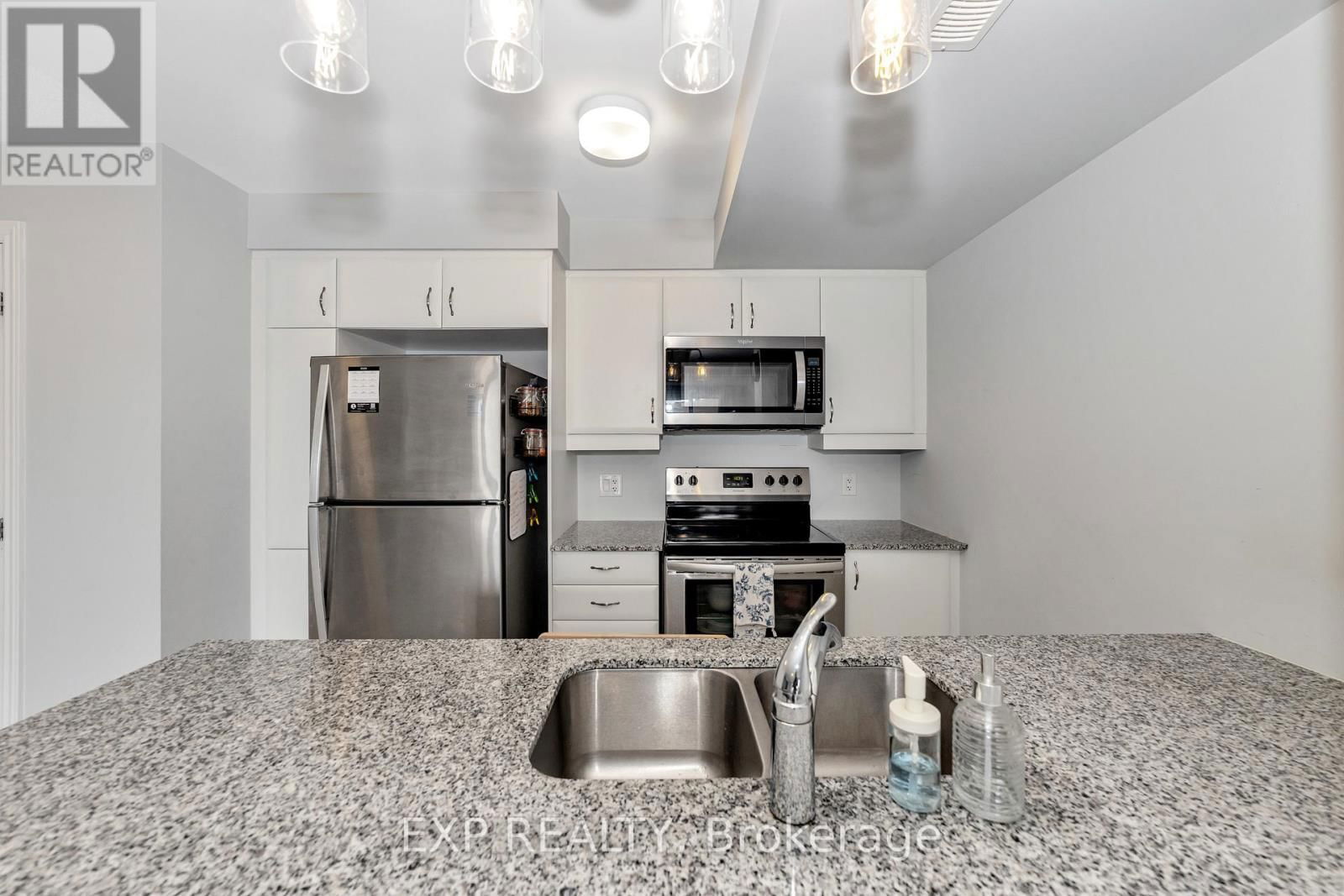 878 ATLAS TERRACE Image 11