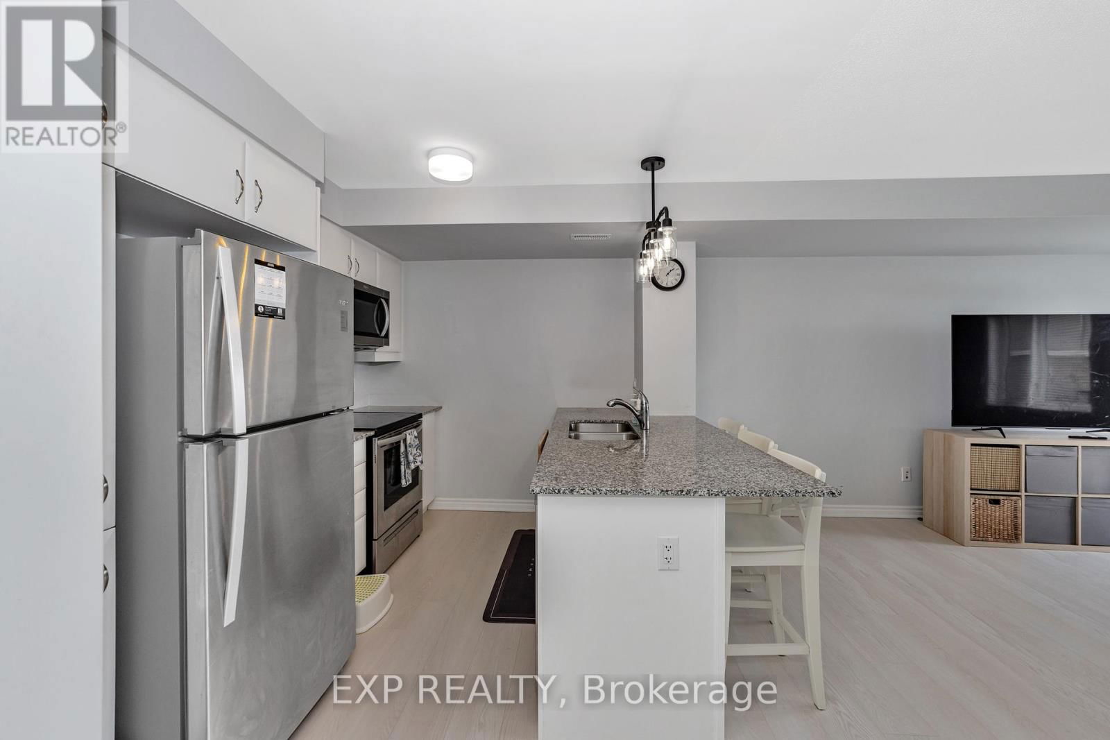 878 ATLAS TERRACE Image 12