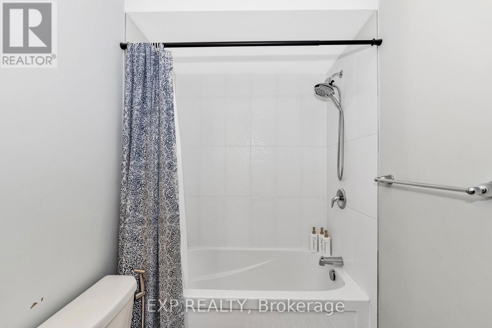878 ATLAS TERRACE Image 17