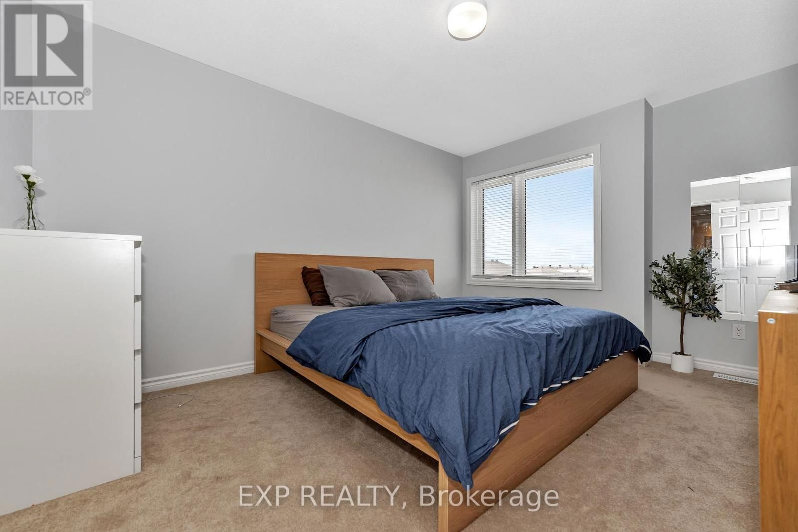 878 ATLAS TERRACE Image 19