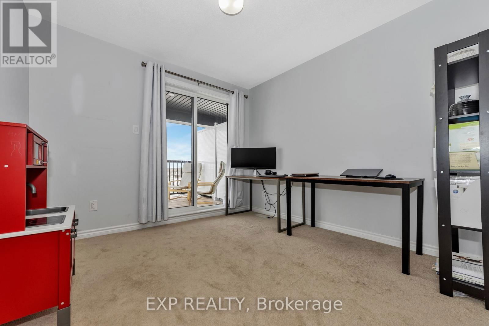 878 ATLAS TERRACE Image 20