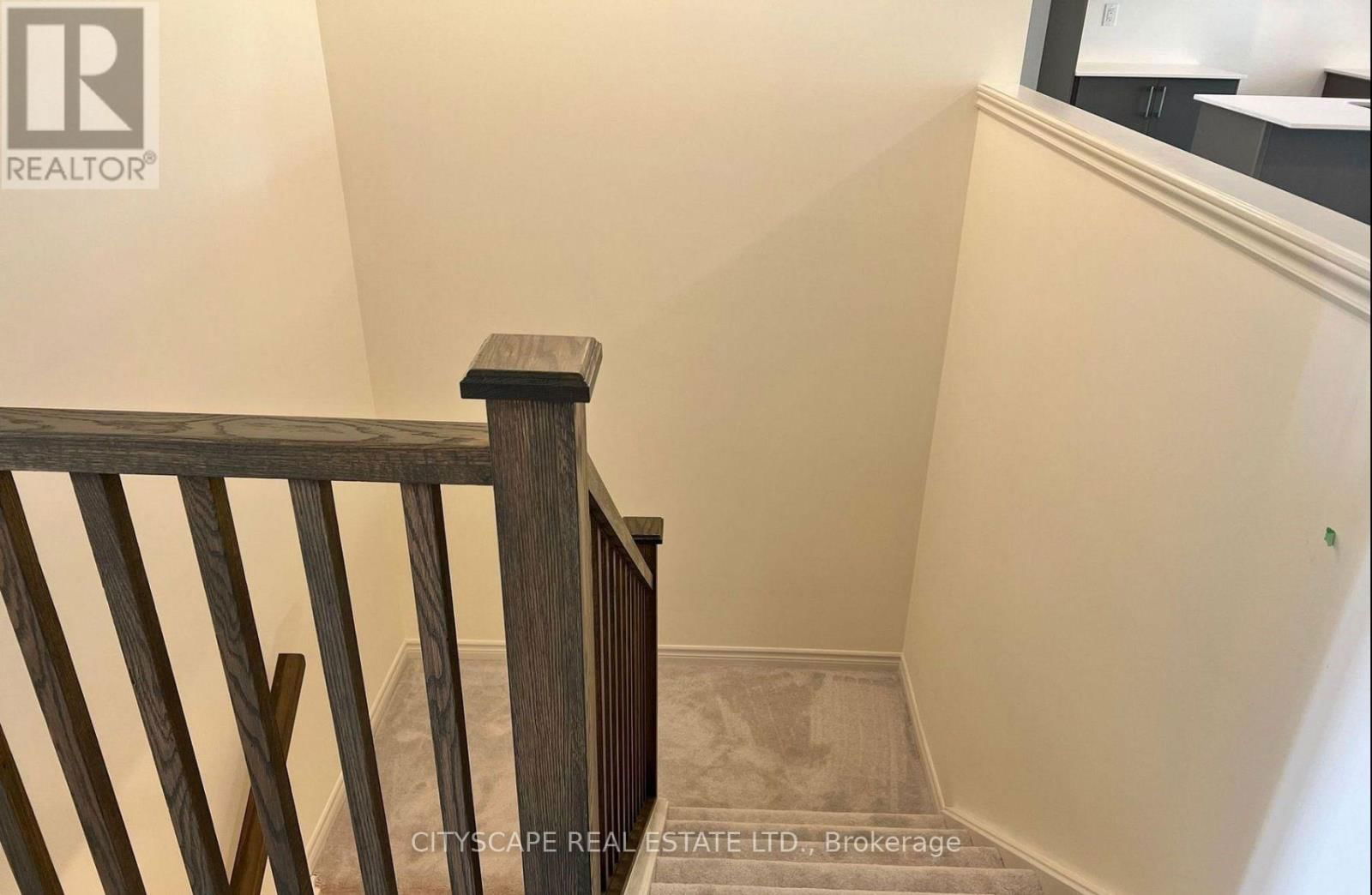 122 ELLEN STREET Image 13