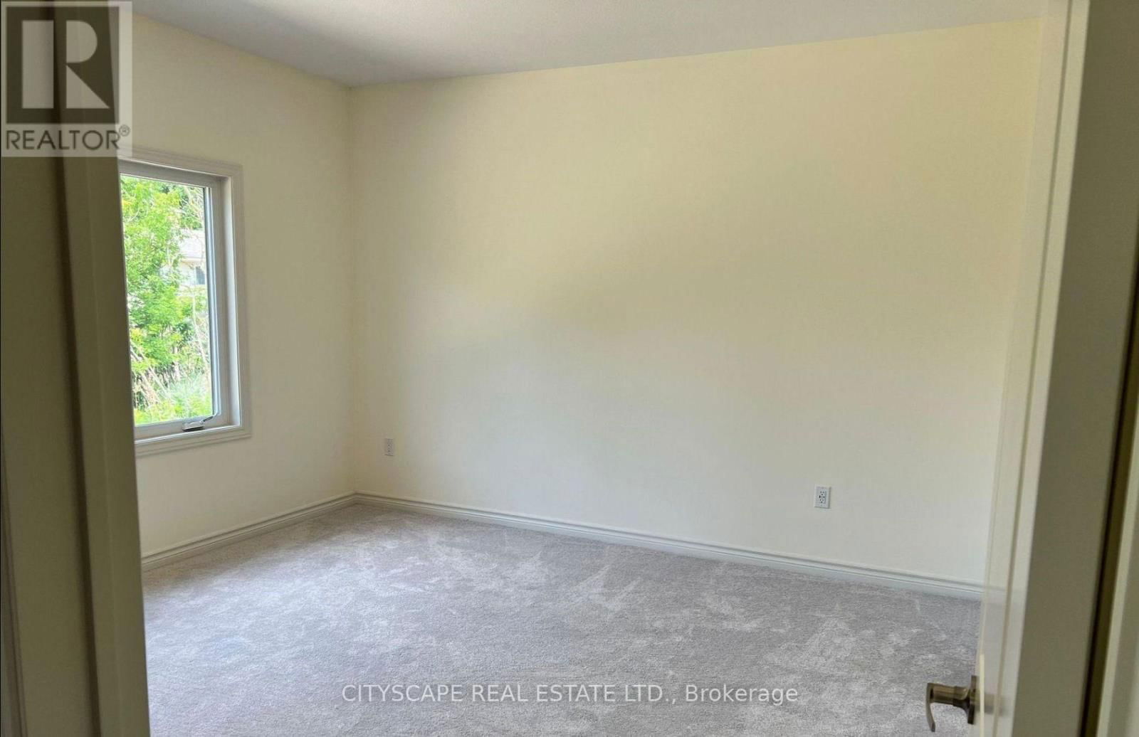 122 ELLEN STREET Image 7