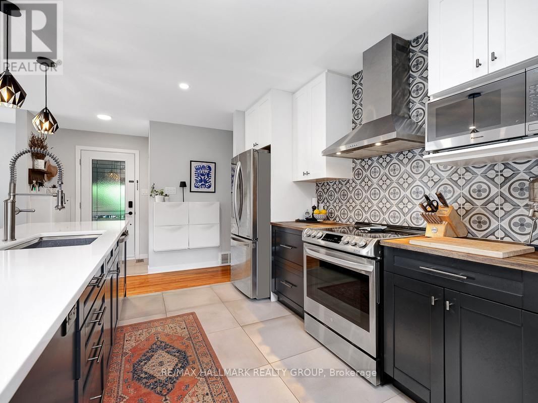 2447 MAGNUS AVENUE Image 13