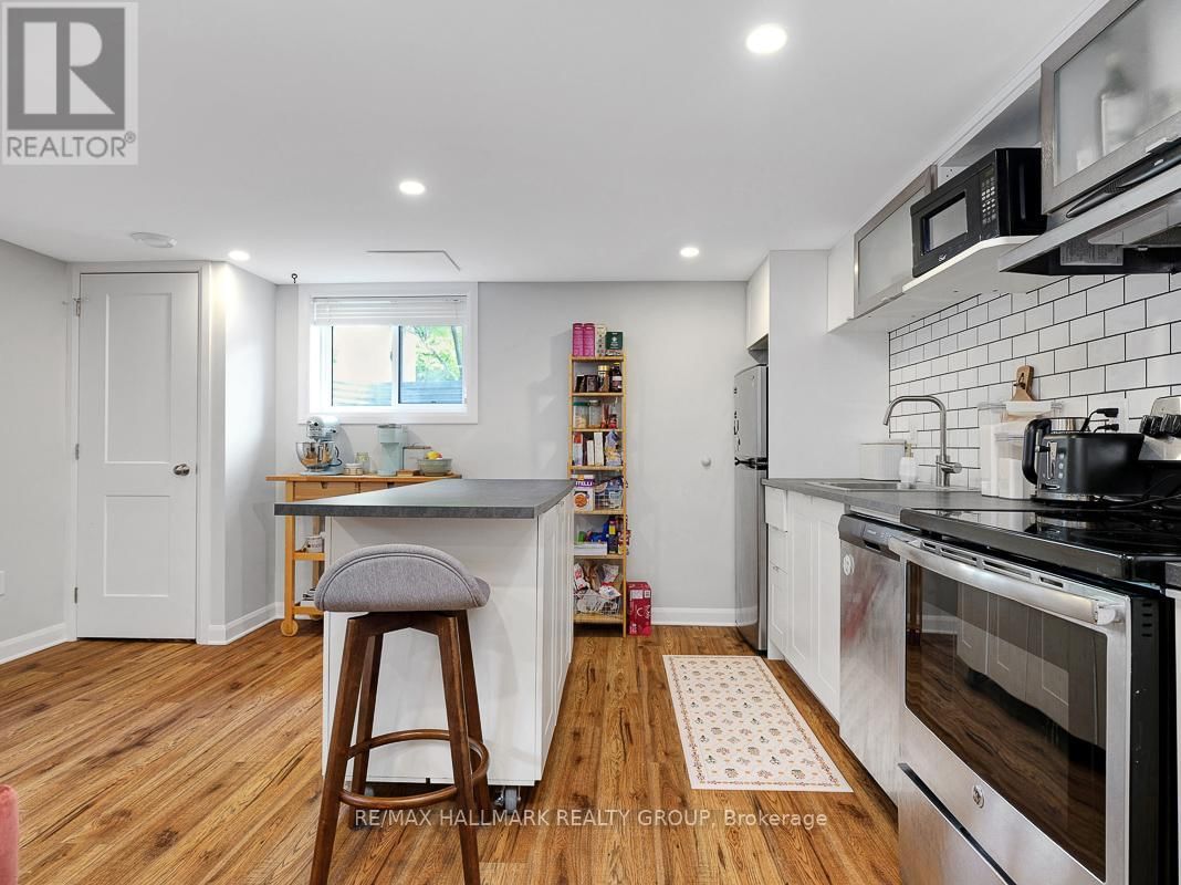 2447 MAGNUS AVENUE Image 28