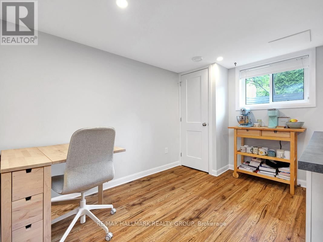 2447 MAGNUS AVENUE Image 31