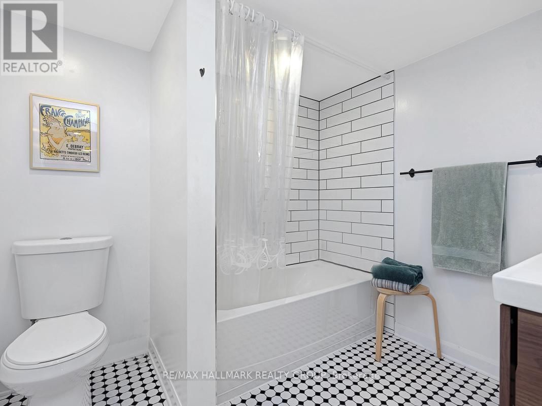 2447 MAGNUS AVENUE Image 37