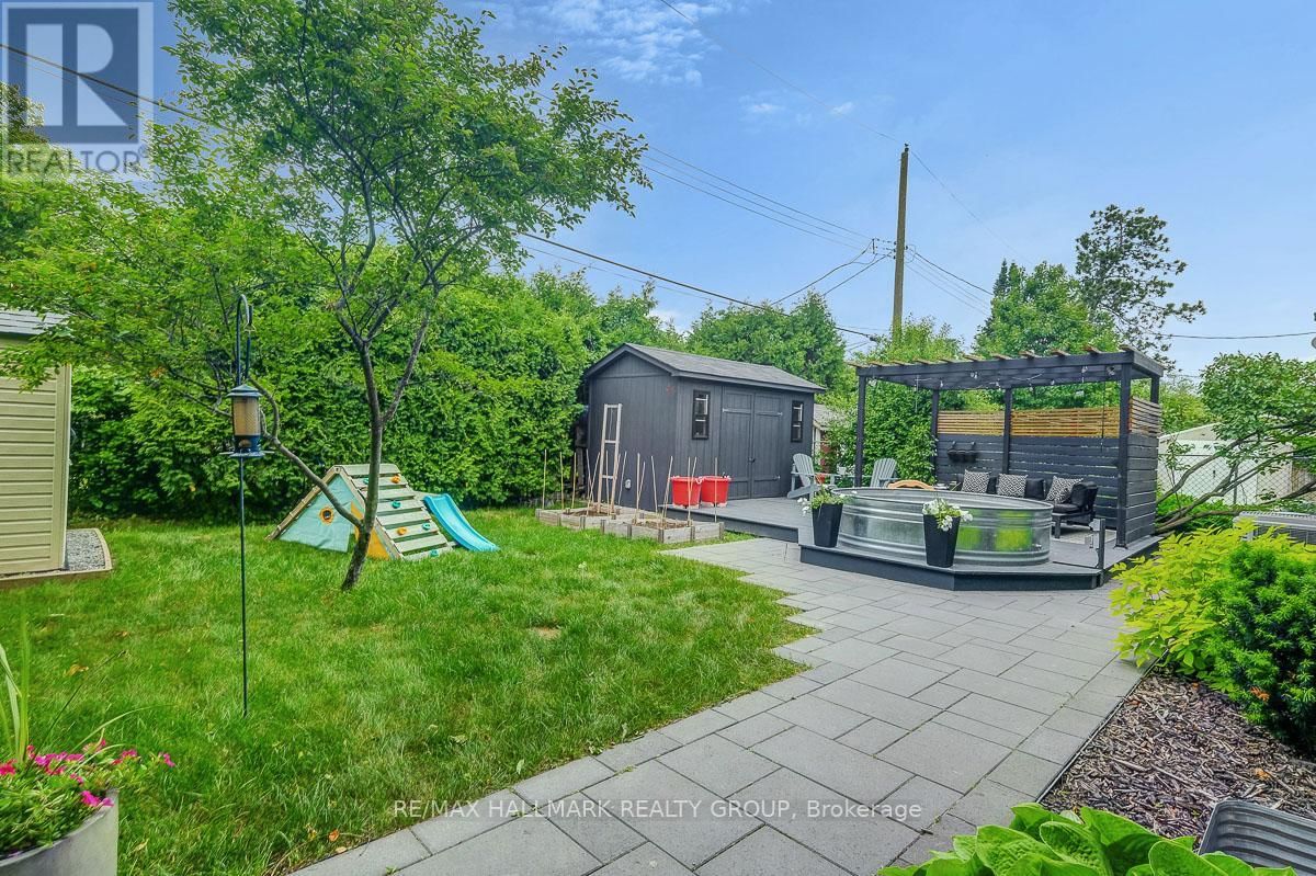 2447 MAGNUS AVENUE Image 39