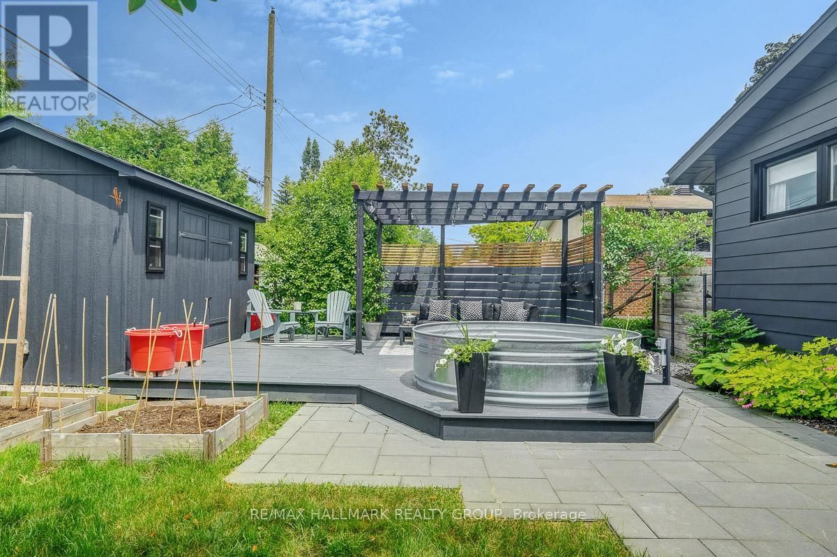 2447 MAGNUS AVENUE Image 40
