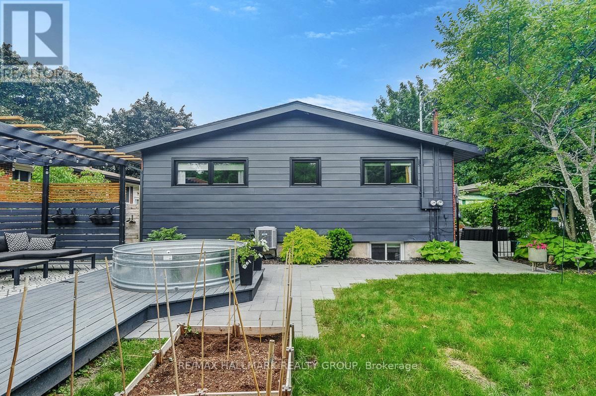 2447 MAGNUS AVENUE Image 45