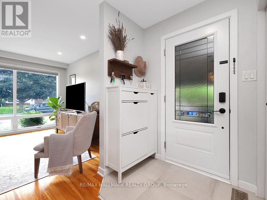 2447 MAGNUS AVENUE Image 6