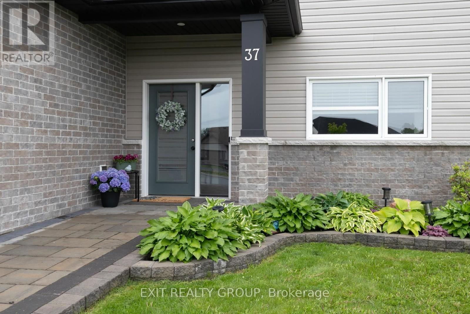 37 CALEB CRESCENT Image 1