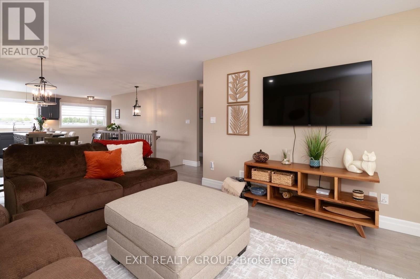 37 CALEB CRESCENT Image 6