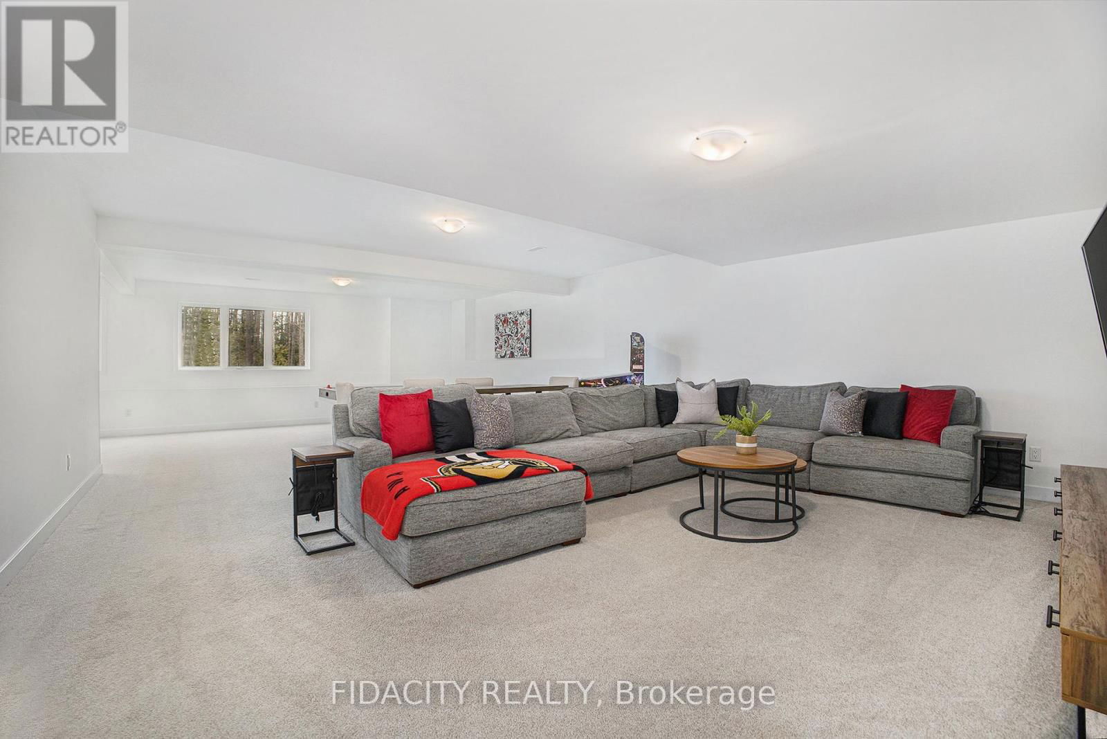 258 ANTLER COURT Image 28