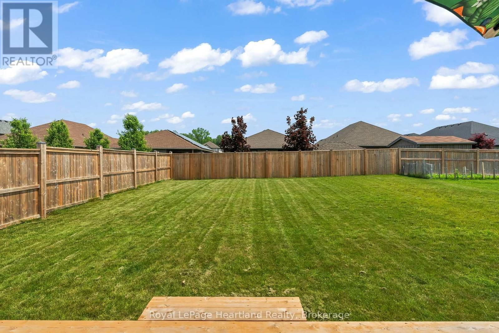 97 FORBES CRESCENT Image 42