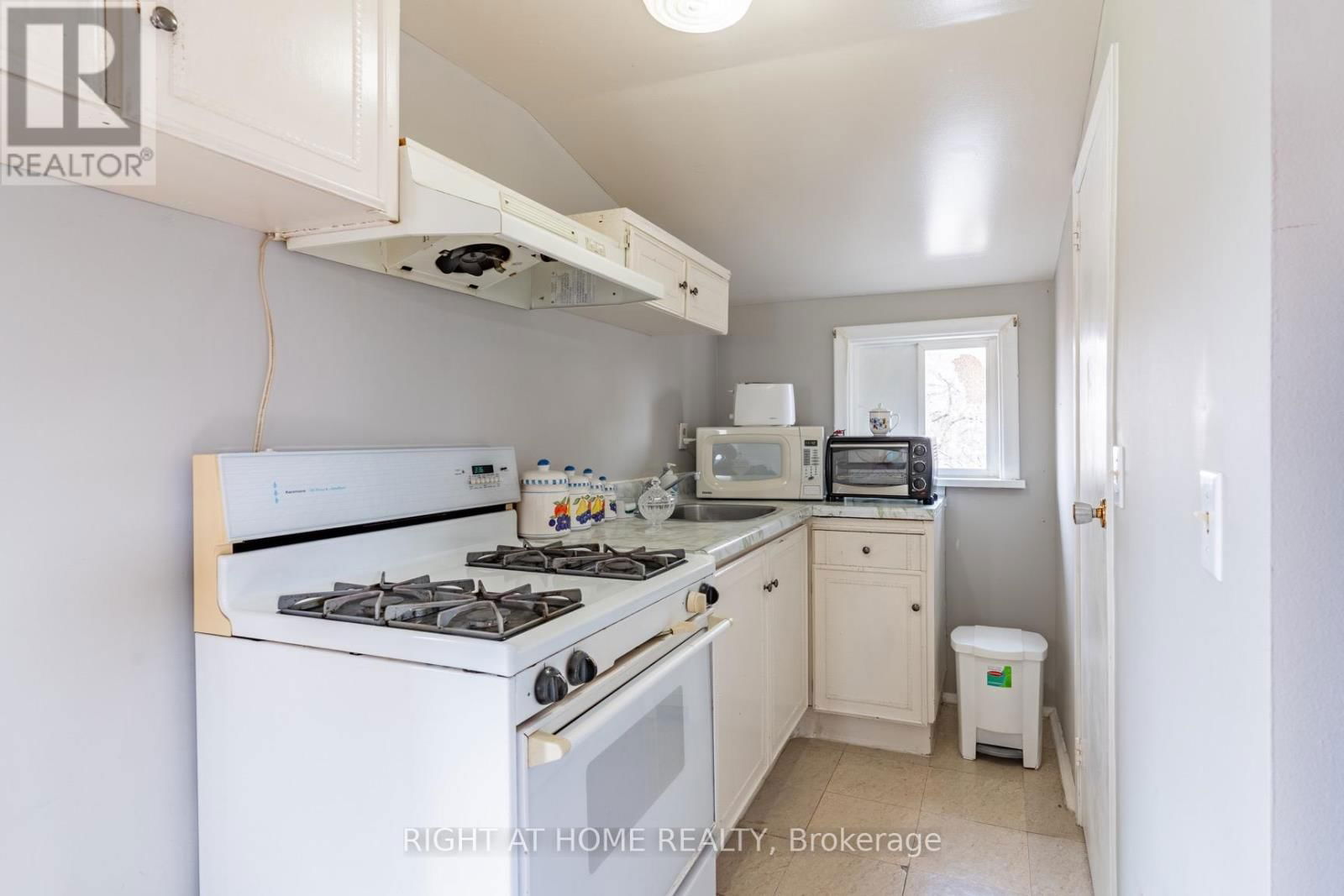 487 CANNON STREET EAST Image 8