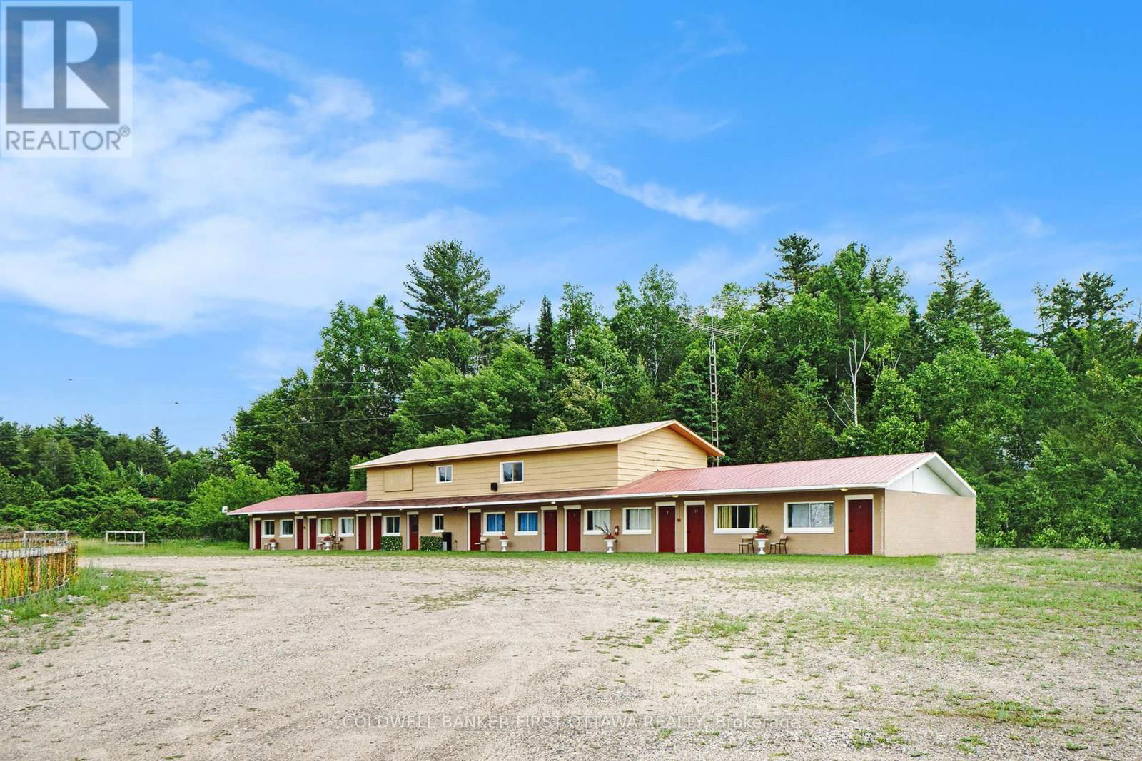 9628 HWY 509 Image 24