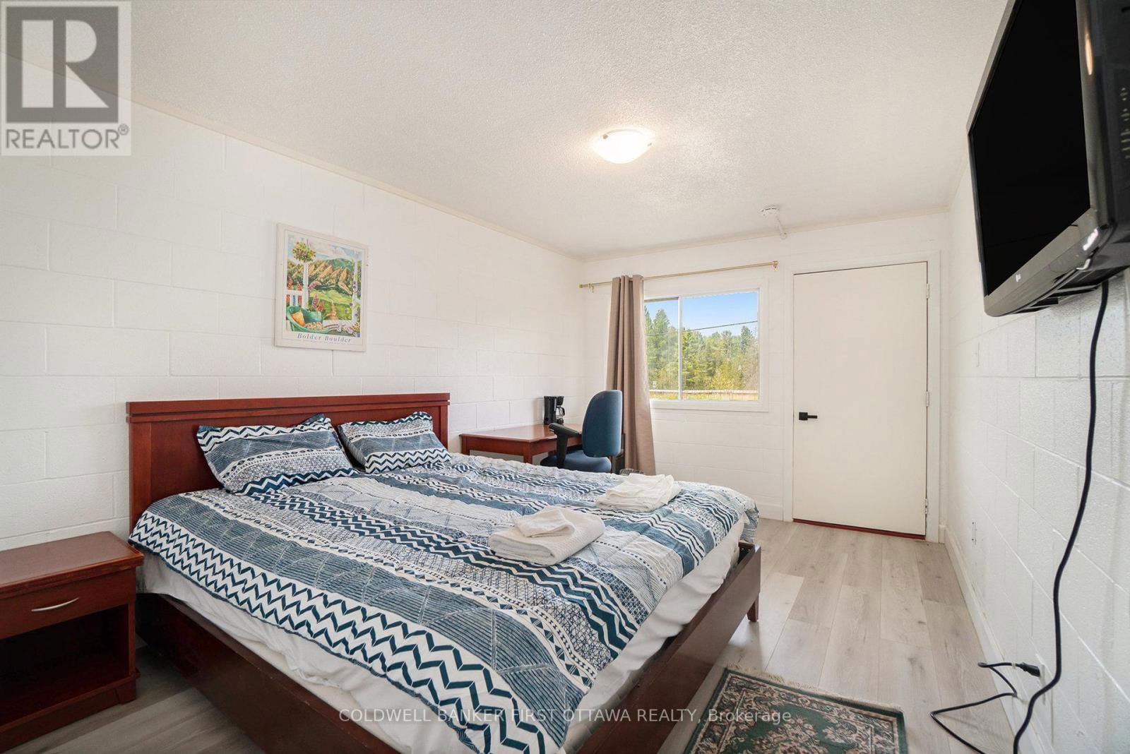 9628 HWY 509 Image 8