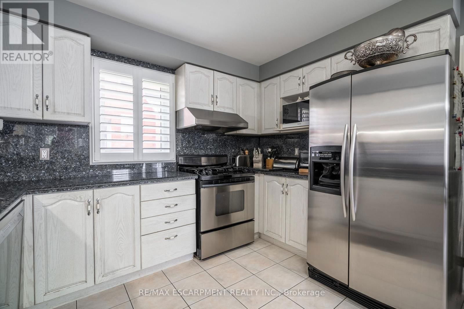 89 MEADOWLANDS BOULEVARD Image 12