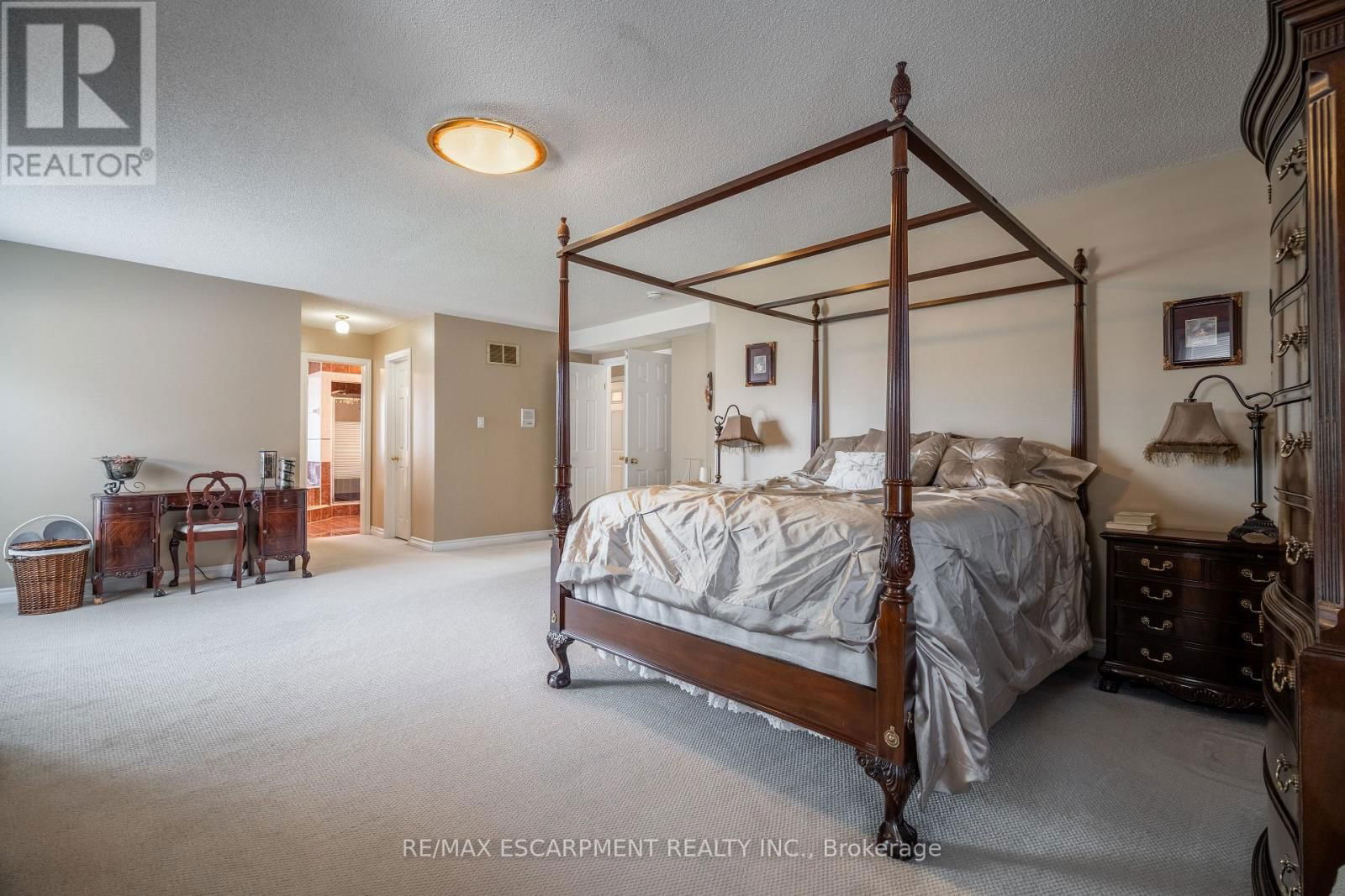 89 MEADOWLANDS BOULEVARD Image 14
