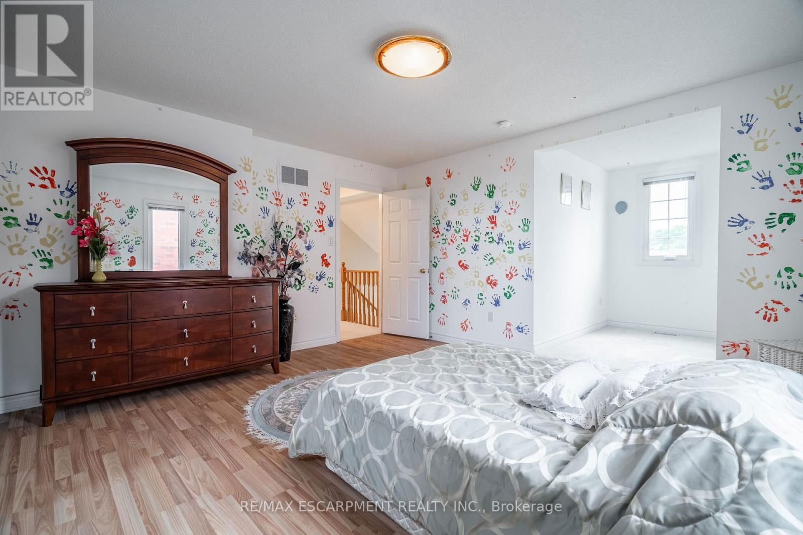 89 MEADOWLANDS BOULEVARD Image 23