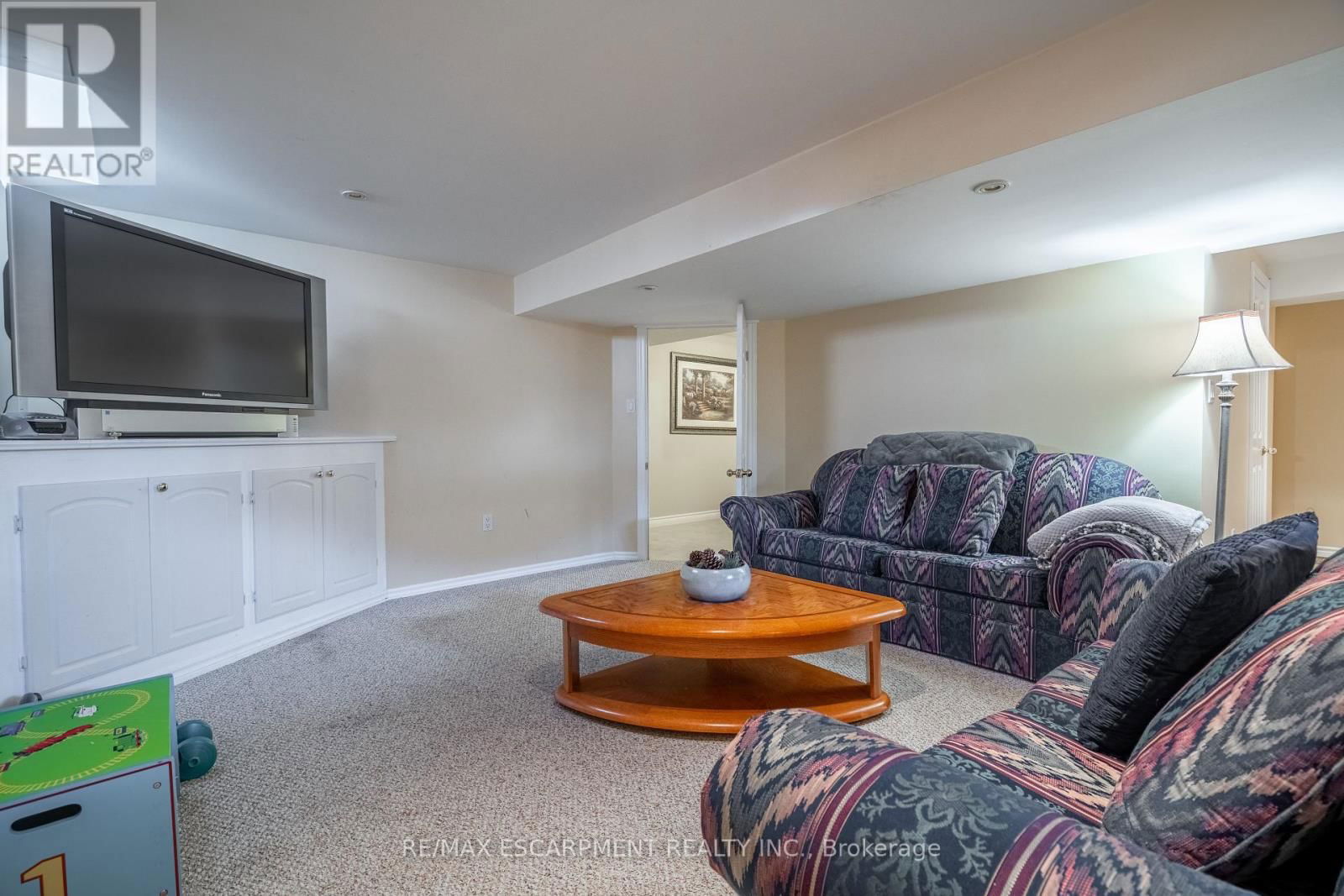 89 MEADOWLANDS BOULEVARD Image 25