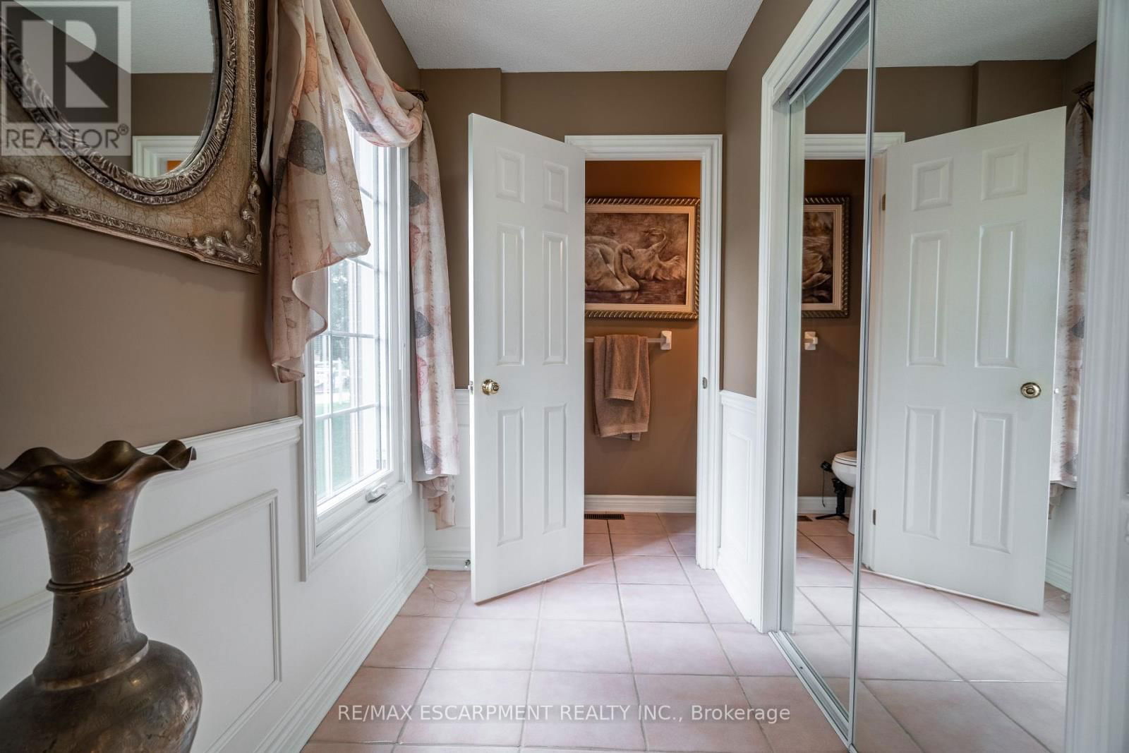 89 MEADOWLANDS BOULEVARD Image 28