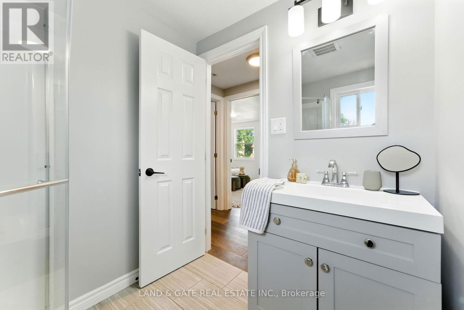 35 ASPEN VALLEY CRESCENT Image 23