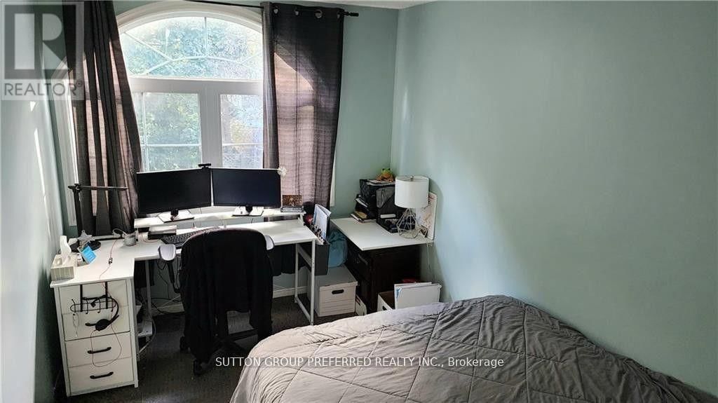 48 ANDERSON STREET Image 17