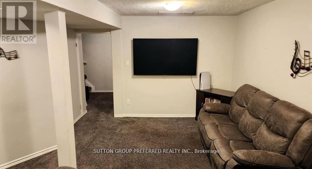 48 ANDERSON STREET Image 21