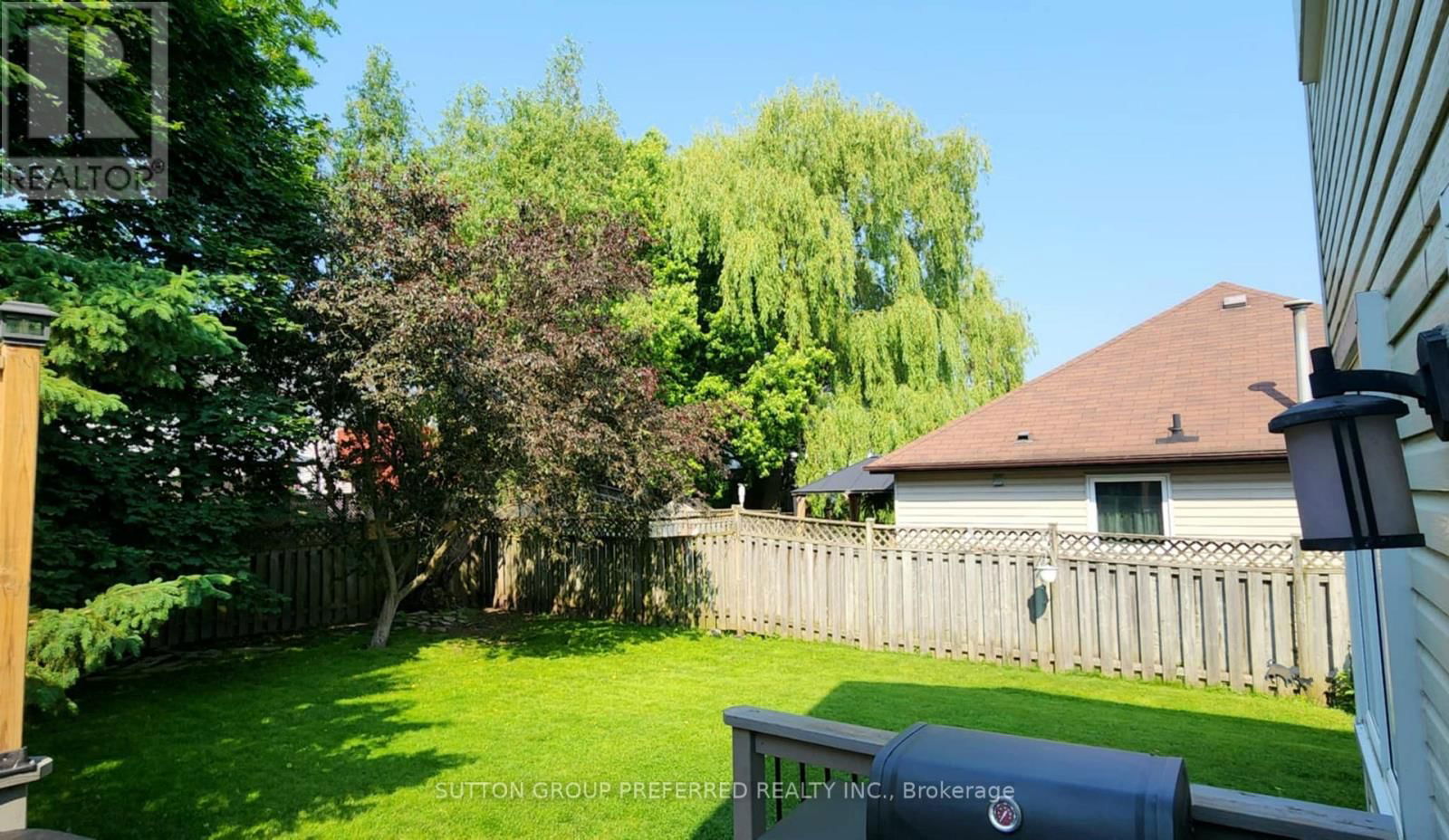 48 ANDERSON STREET Image 31