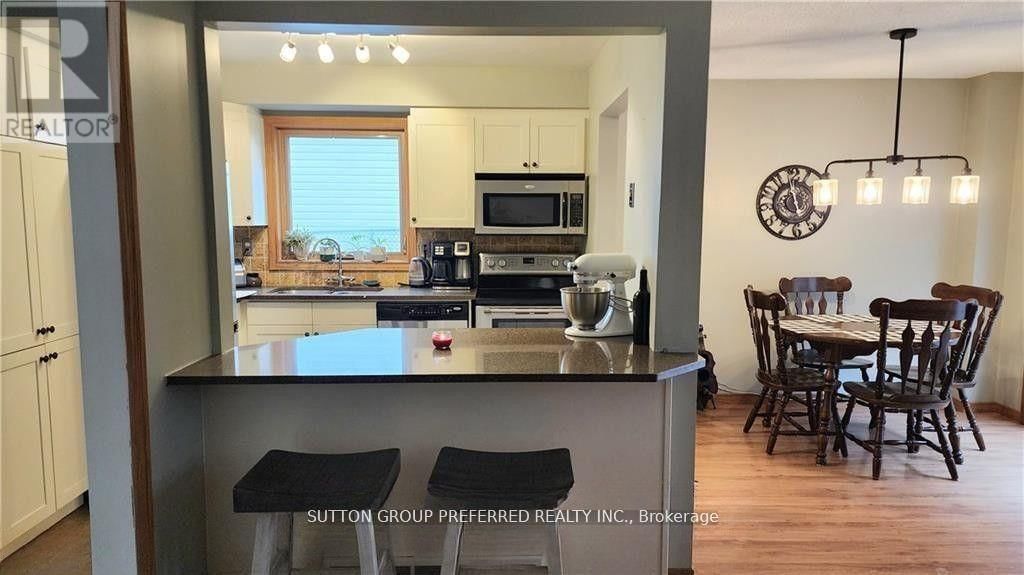 48 ANDERSON STREET Image 8