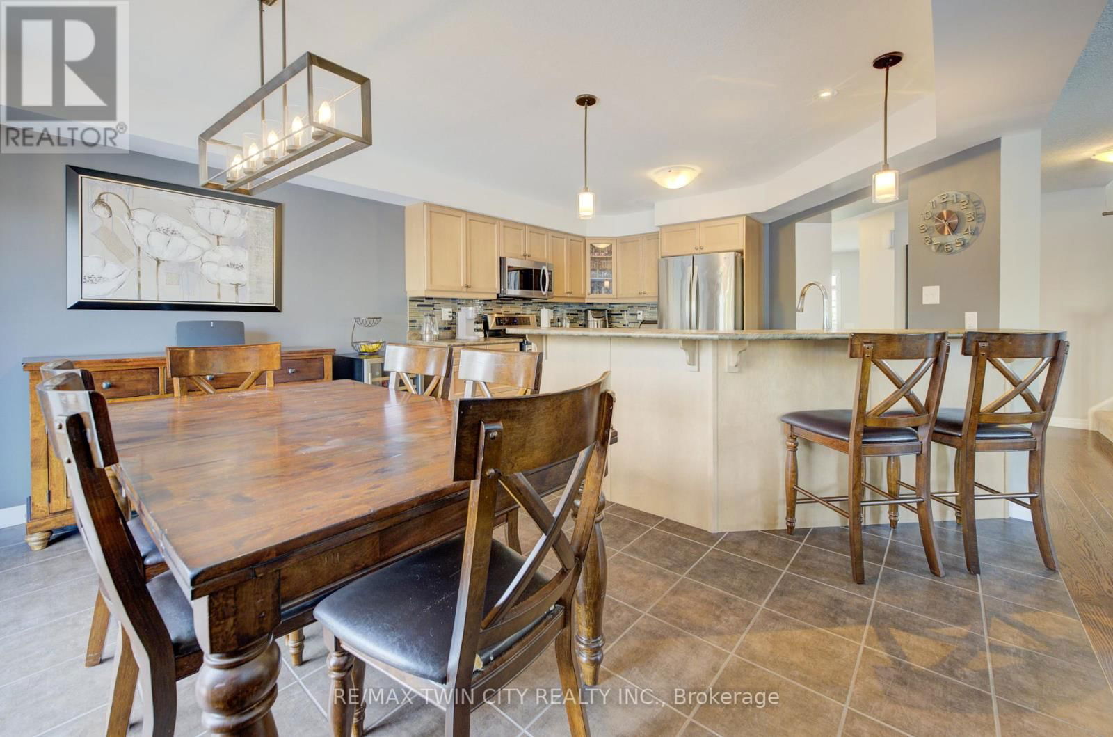 354 SALISBURY AVENUE Image 10
