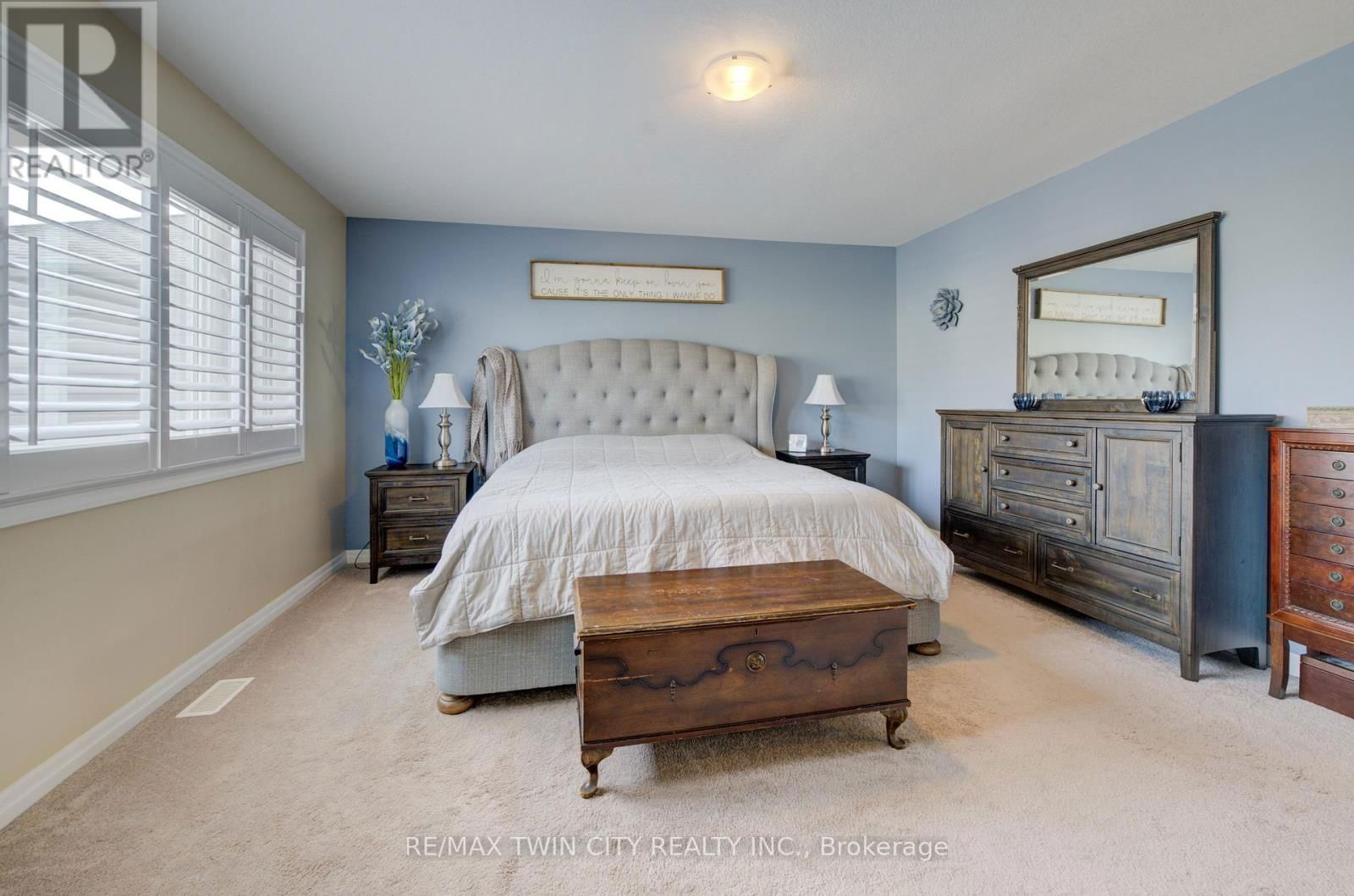 354 SALISBURY AVENUE Image 17